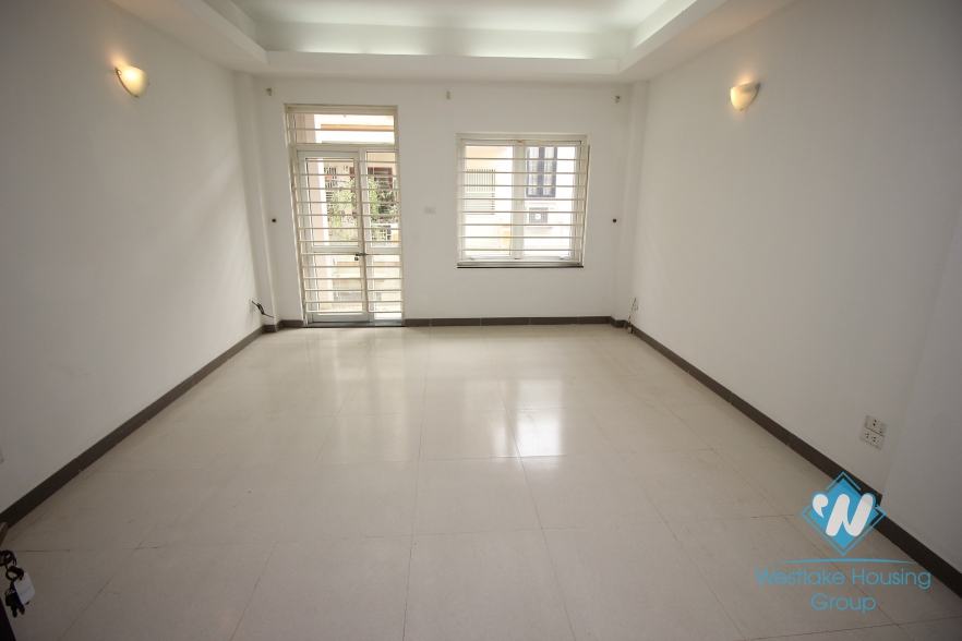 House with 8 floor for rent in Ba Dinh district, Ha Noi City